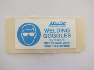 3072 Welding goggles must be worn